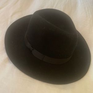 Lack of color wool hat